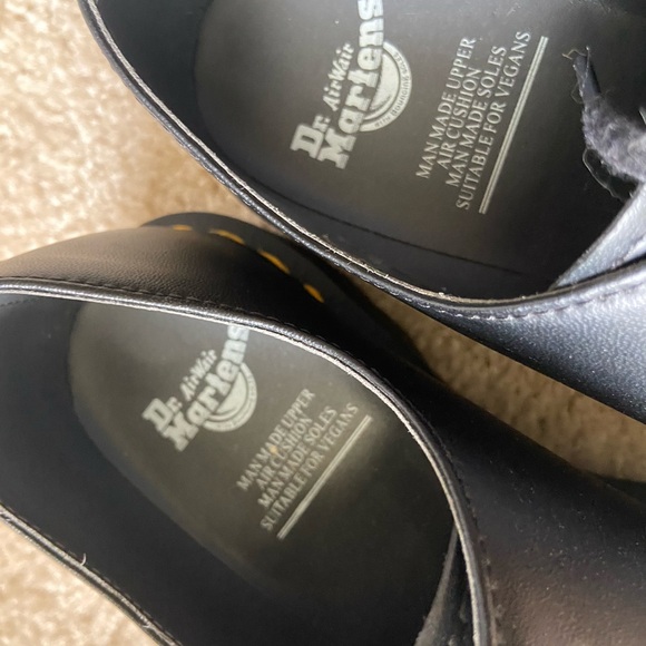 SOLD Vegan Oxfords Dr Martens size 8 - Picture 4 of 8